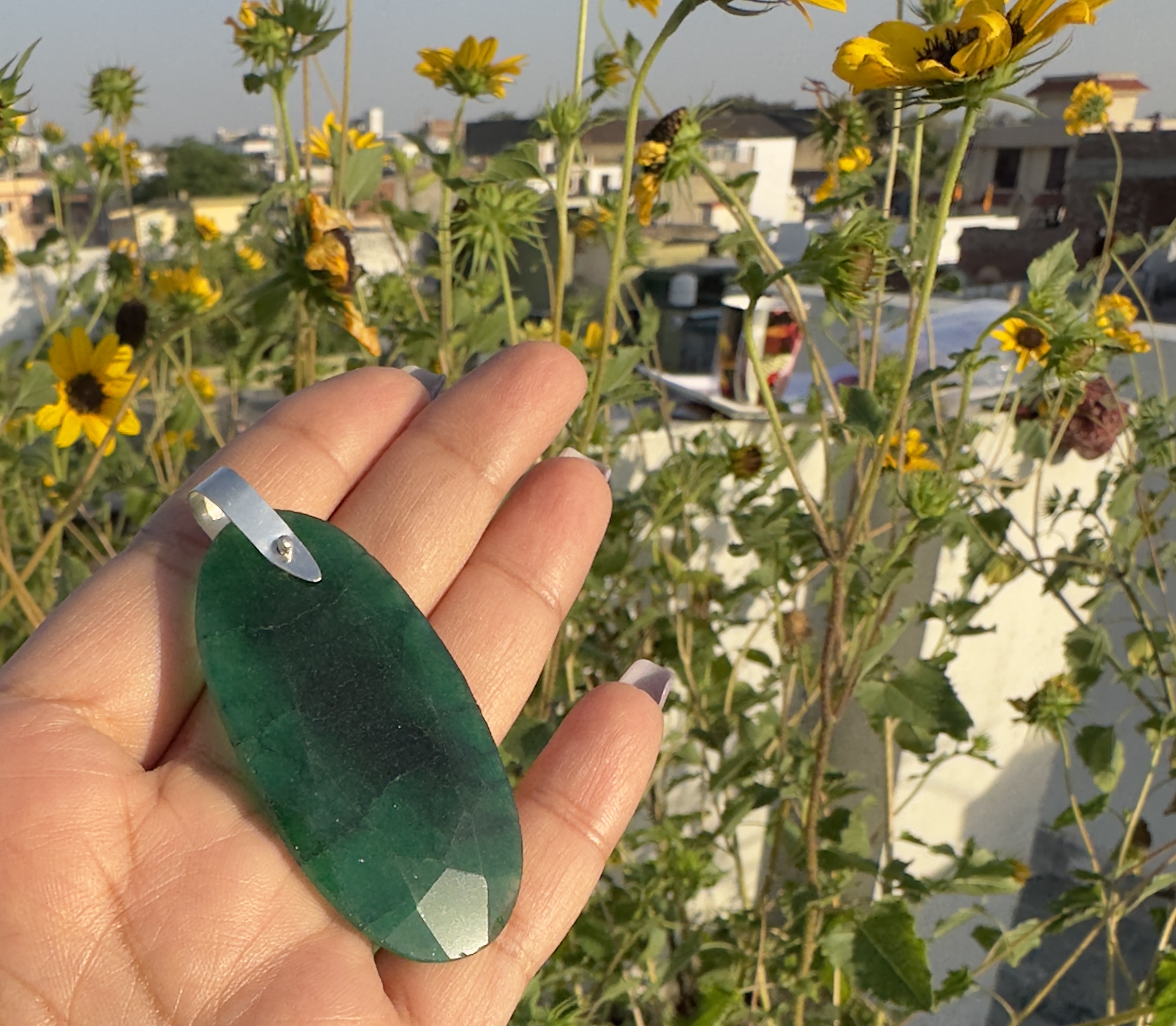 Meen Green Agate Pendant - Image 3