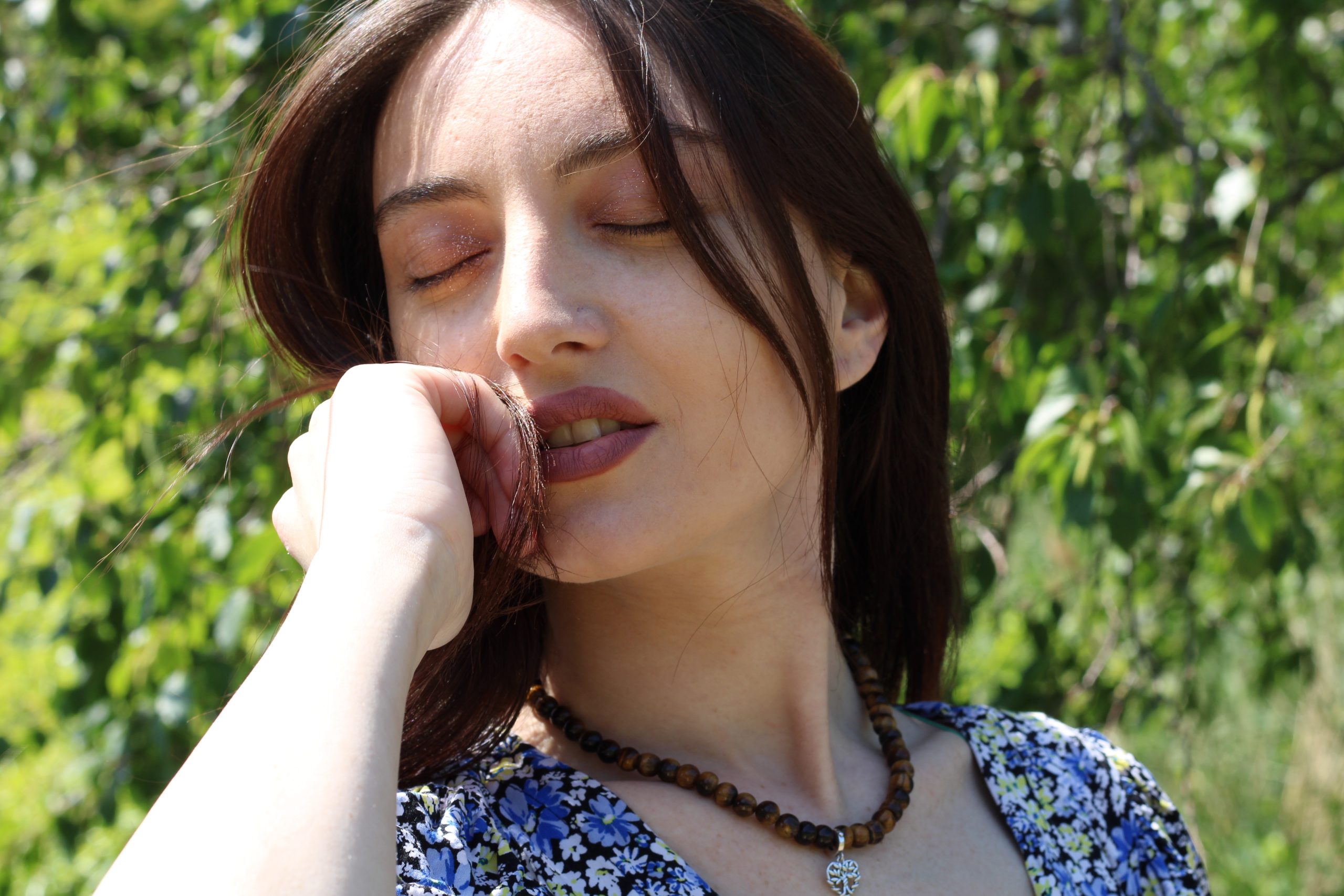 Kamakshi Tiger's Eye Choker with Tree of Life Heart Charm - Image 9