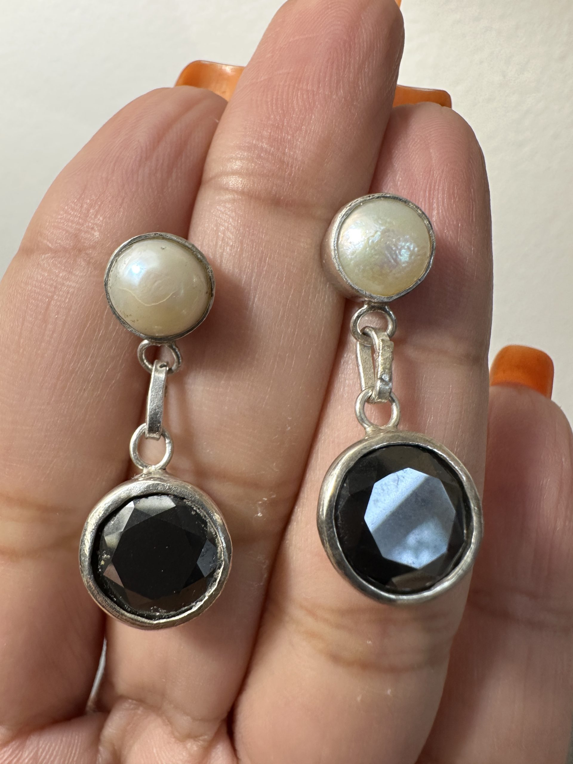 Shyama Pearl Drop Earrings - Image 3