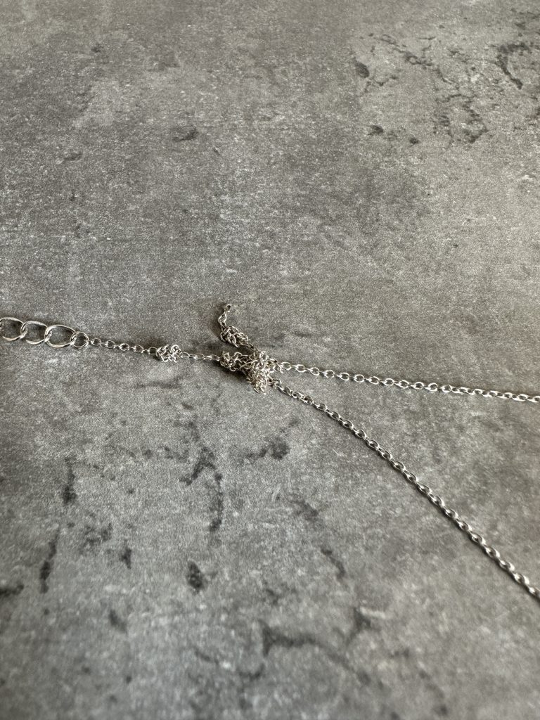 How to Untangle a Necklace